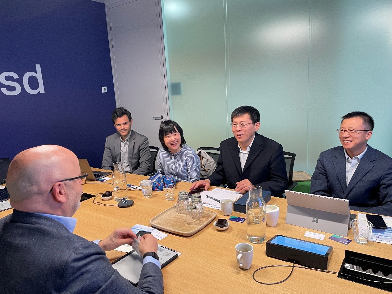 张玉军主任会见国合会委员、世界可持续发展工商理事会会长兼首席执行官贝德凯先生1.jpg
